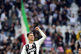 Meditasi Cristiano Ronaldo dan Einstein, "Yang utama bukan kepandaian tapi karakter" Meditasi Cristiano Ronaldo dan Einstein, "Yang utama bukan kepandaian tapi karakter"