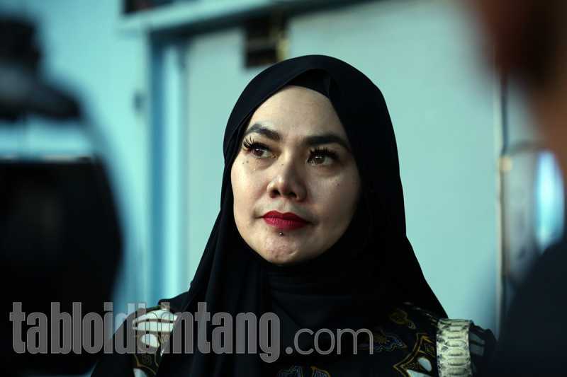 Jennifer Dunn Ditangkap, Sarita Abdul Mukti Unggah Foto Faisal Harris Tidur Jennifer Dunn Ditangkap, Sarita Abdul Mukti Unggah Foto Faisal Harris Tidur
