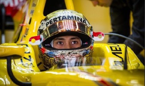 Sirkuit F2 Bahrain di Mata Sean Gelael Sirkuit F2 Bahrain di Mata Sean Gelael