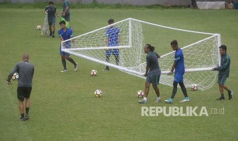 Lawan Jepang, Bima Sakti Panggil 24 Pemain Timnas U-19 