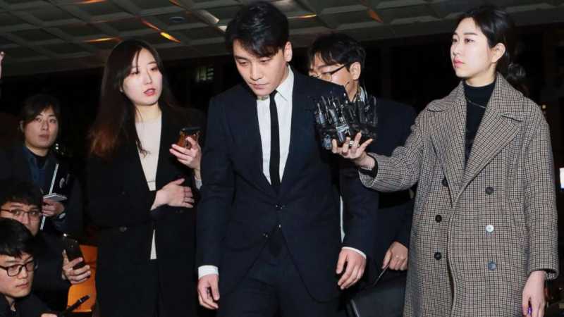 Polisi Tuding Seungri dan Yoo In Suk Gelapkan Uang Burning Sun Sebesar 12 Miliar Polisi Tuding Seungri dan Yoo In Suk Gelapkan Uang Burning Sun Sebesar 12 Miliar