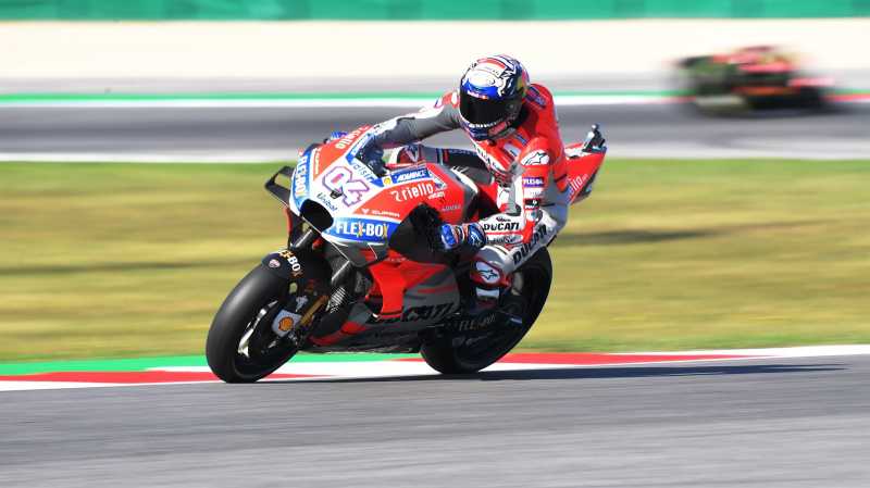 MotoGP San Marino: Dovizioso Jadi Juara, Lorenzo Crash MotoGP San Marino: Dovizioso Jadi Juara, Lorenzo Crash