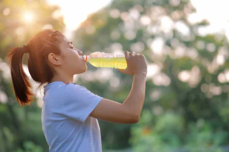 Dampak Terlalu Sering Minum Minuman Berenergi Bagi Kesehatan Gigi Dampak Terlalu Sering Minum Minuman Berenergi Bagi Kesehatan Gigi