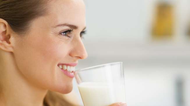 Alasan Minum Susu Bisa Bikin Tinggi