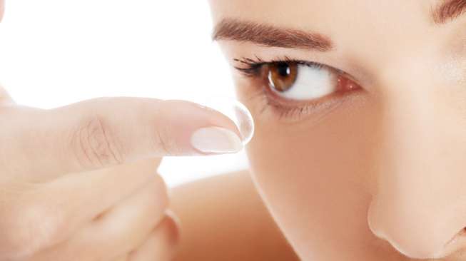 Waspada! Acanthamoeba Keratitis Intai Pengguna Lensa Kontak Waspada! Acanthamoeba Keratitis Intai Pengguna Lensa Kontak