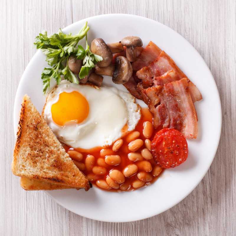 5 Makanan yang Sebaiknya Dihindari Saat Sarapan 5 Makanan yang Sebaiknya Dihindari Saat Sarapan