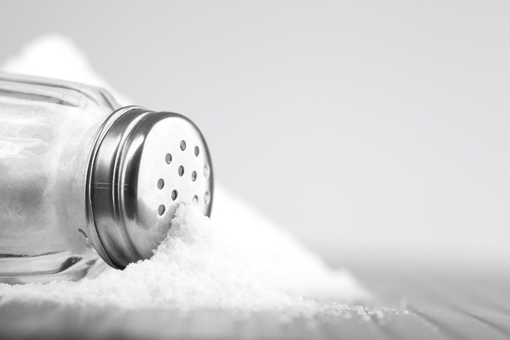 6 Bahaya Jika Makan Garam Terlalu Banyak