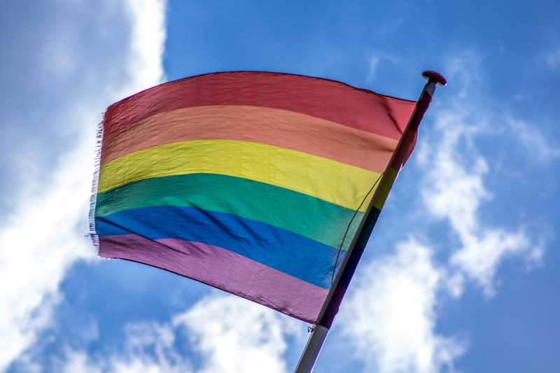 Bisakah Gay dan Lesbian Disembuhkan? Bisakah Gay dan Lesbian Disembuhkan?