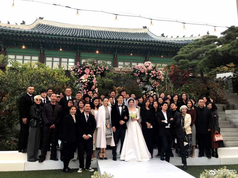Bikin Baper, Parade Foto Pernikahan Song Joong Ki - Song Hye Kyo