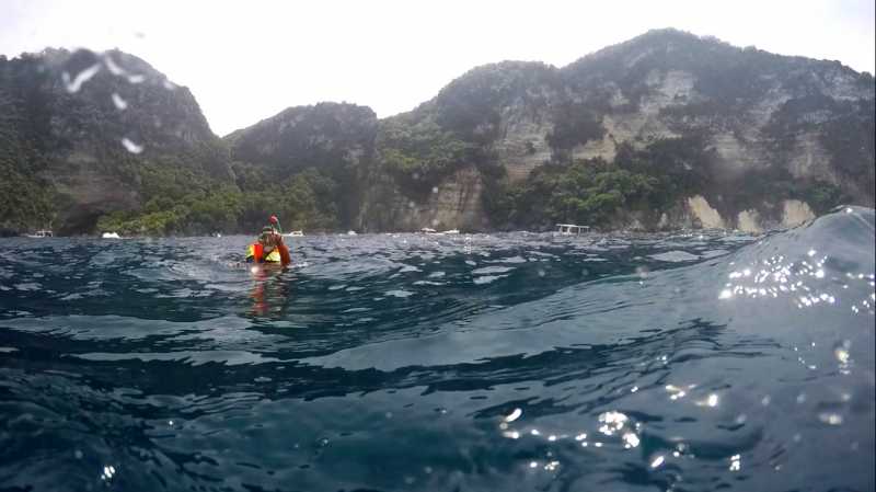 Menikmati Surga Nusa Penida dengan Perut Terkocok Menikmati Surga Nusa Penida dengan Perut Terkocok