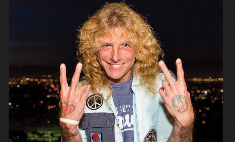 Mantan Gitaris Guns N’ Roses Steven Adler Menikam Diri Sendiri