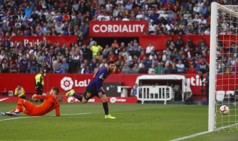 Tiga Gol ke Gawang Sevilla Jadi Hattrick ke-50 Lonel Messi