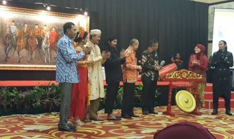 Lukisan 7 Presiden RI Ditawar Rp 350 Juta Lukisan 7 Presiden RI Ditawar Rp 350 Juta