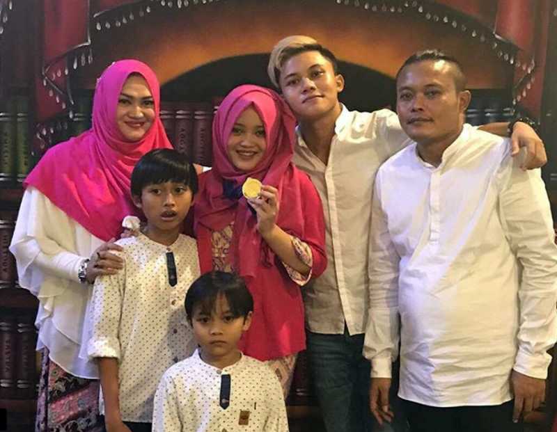 Sule Memohon, Rizky Febian Menangis, Hati Lina Tak Tergugah Sule Memohon, Rizky Febian Menangis, Hati Lina Tak Tergugah