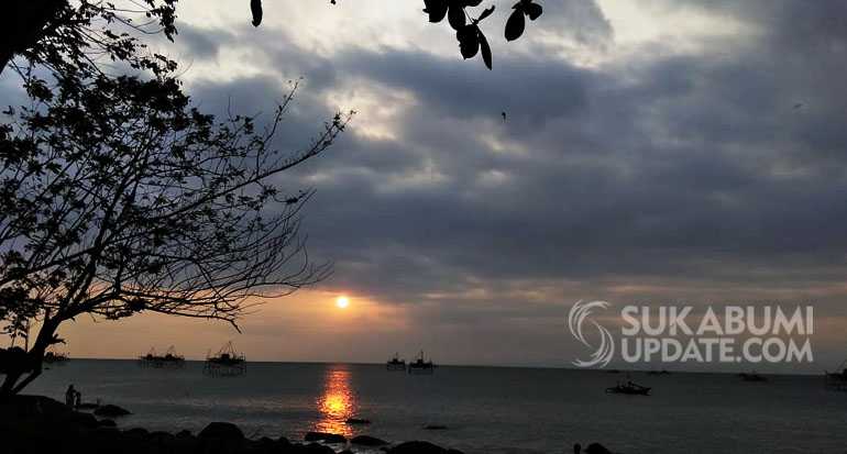 Keindahan 2 Pantai Perawan di Geopark Ciletuh Palabuhanratu Keindahan 2 Pantai Perawan di Geopark Ciletuh Palabuhanratu