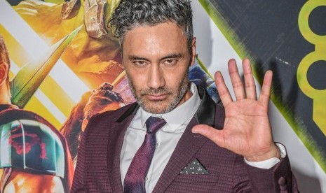 Sutradara Thor Perankan 4 Karakter di Filmnya Sutradara Thor Perankan 4 Karakter di Filmnya