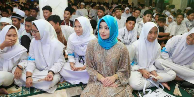 Pengalaman Terry Putri Berbuka Bersama 1000 Anak Yatim