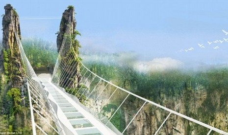 Berani Coba Skywalk Terpanjang di Dunia?