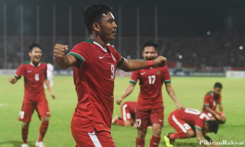 Timnas Indonesia Kalah 1-4 dari Malaysia Timnas Indonesia Kalah 1-4 dari Malaysia
