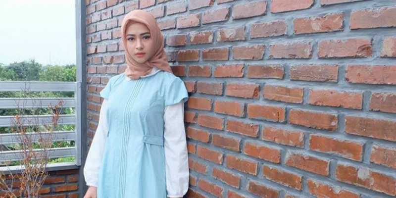 Tiru Gaya Hijab Instan Poppy Bunga 