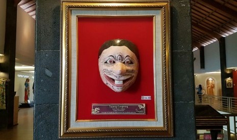 Wow! Topeng Asli Indonesia Ini Berusia Lebih dari 100 Tahun Wow! Topeng Asli Indonesia Ini Berusia Lebih dari 100 Tahun