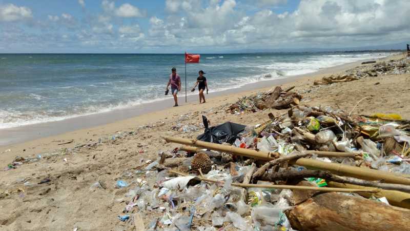 Cara Miliarder China Isi Waktu Luang: Memungut Sampah Cara Miliarder China Isi Waktu Luang: Memungut Sampah