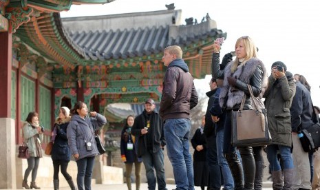 Menyewa Oppa Saat Bertamasya di Korea Menyewa Oppa Saat Bertamasya di Korea