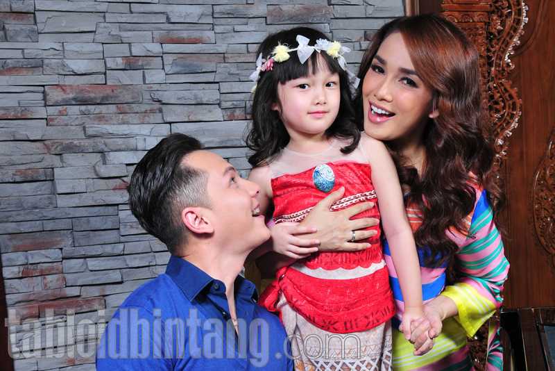 Ussy Sulistiawaty-Andhika Pratama Membeli Rumah Mewah karena Alasan Ini Ussy Sulistiawaty-Andhika Pratama Membeli Rumah Mewah karena Alasan Ini