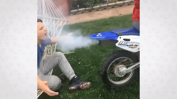 Video Remaja AS Hirup Asap Knalpot Sepeda Motor Jadi Viral