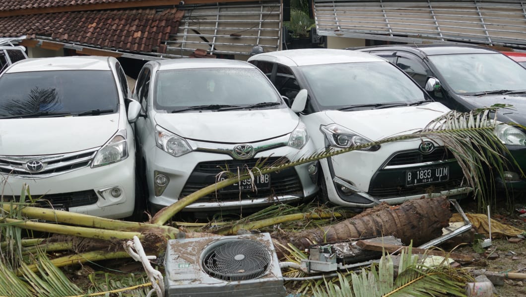 Mobil yang Rusak Karena Tsunami Belum Tentu Ditanggung Asuransi