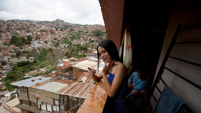Panjat Sosial Lewat Kontes Kecantikan di Venezuela Panjat Sosial Lewat Kontes Kecantikan di Venezuela