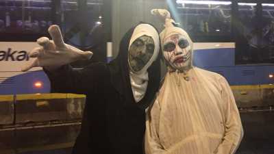 Pocong dan Valak Ramaikan Malam Tahun Baru di Monas