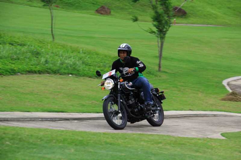 Test Ride Kawasaki W175