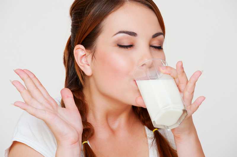 Kapan Waktu yang Tepat untuk Minum Susu, Pagi atau Malam? Kapan Waktu yang Tepat untuk Minum Susu, Pagi atau Malam?