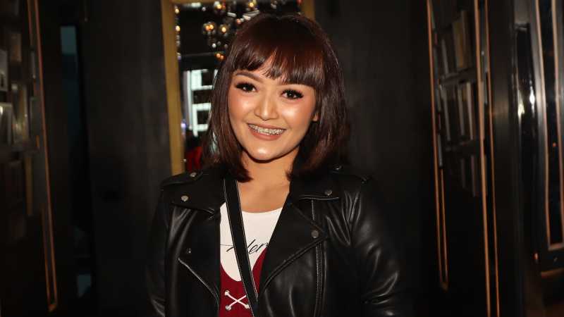 Siti Badriah Menahan Tangis saat Tampil di Penutupan Asian Games 2018 Siti Badriah Menahan Tangis saat Tampil di Penutupan Asian Games 2018