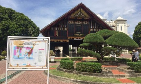 Perda Pariwisata Halal Bisa Tarik Banyak Wisatawan Perda Pariwisata Halal Bisa Tarik Banyak Wisatawan