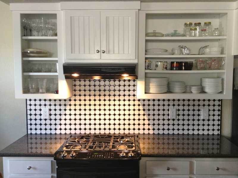 Tips Mendesain dan Mendekorasi Dapur Kecil Agar Tetap Nyaman Tips Mendesain dan Mendekorasi Dapur Kecil Agar Tetap Nyaman