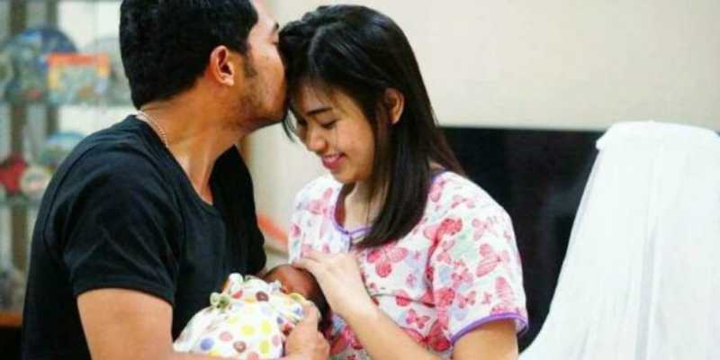 Sejak Melahirkan, Istri Yama Carlos Sudah 'Pisah Rumah' Sejak Melahirkan, Istri Yama Carlos Sudah 'Pisah Rumah'
