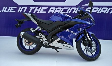 Berwarna Emas, All New R15 Didesain Makin Sporty Berwarna Emas, All New R15 Didesain Makin Sporty