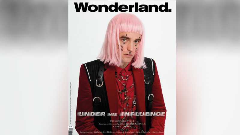 Jadi Cover Majalah Wonderland, Robert Pattinson Pakai Wig Warna Pink