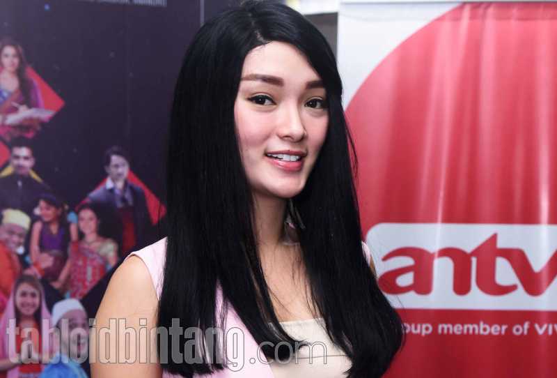 Dianggap Tidak Disiplin, Zaskia Gotik Dapat Surat Teguran dari ANTV Dianggap Tidak Disiplin, Zaskia Gotik Dapat Surat Teguran dari ANTV