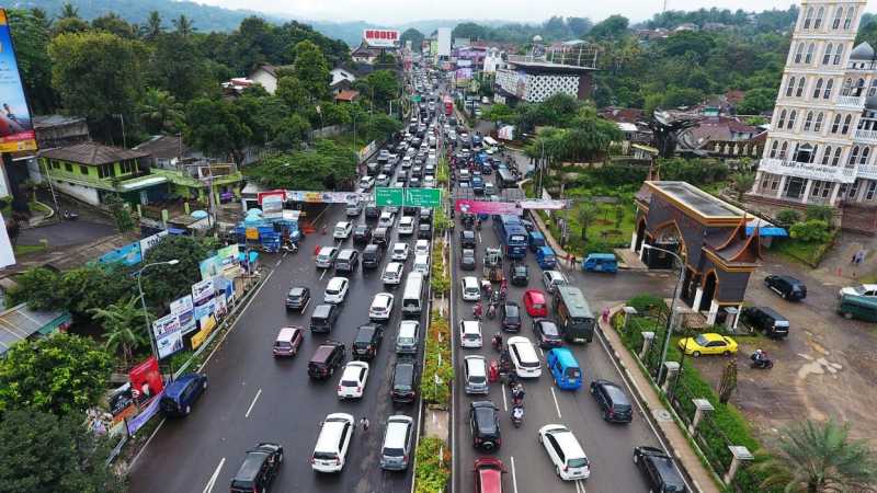 Polisi Jamin Jalur Puncak Aman Tak Ada Kerusuhan Polisi Jamin Jalur Puncak Aman Tak Ada Kerusuhan