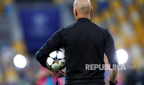 Meraba Alasan Sebenarnya Zidane Mundur dari Real Madrid