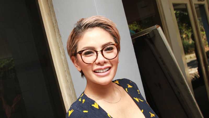 KPI Diminta Cekal Tayangan Nikita Mirzani KPI Diminta Cekal Tayangan Nikita Mirzani
